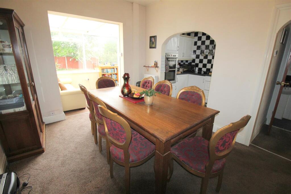 Curzon Road, 179, dining room 2.JPG