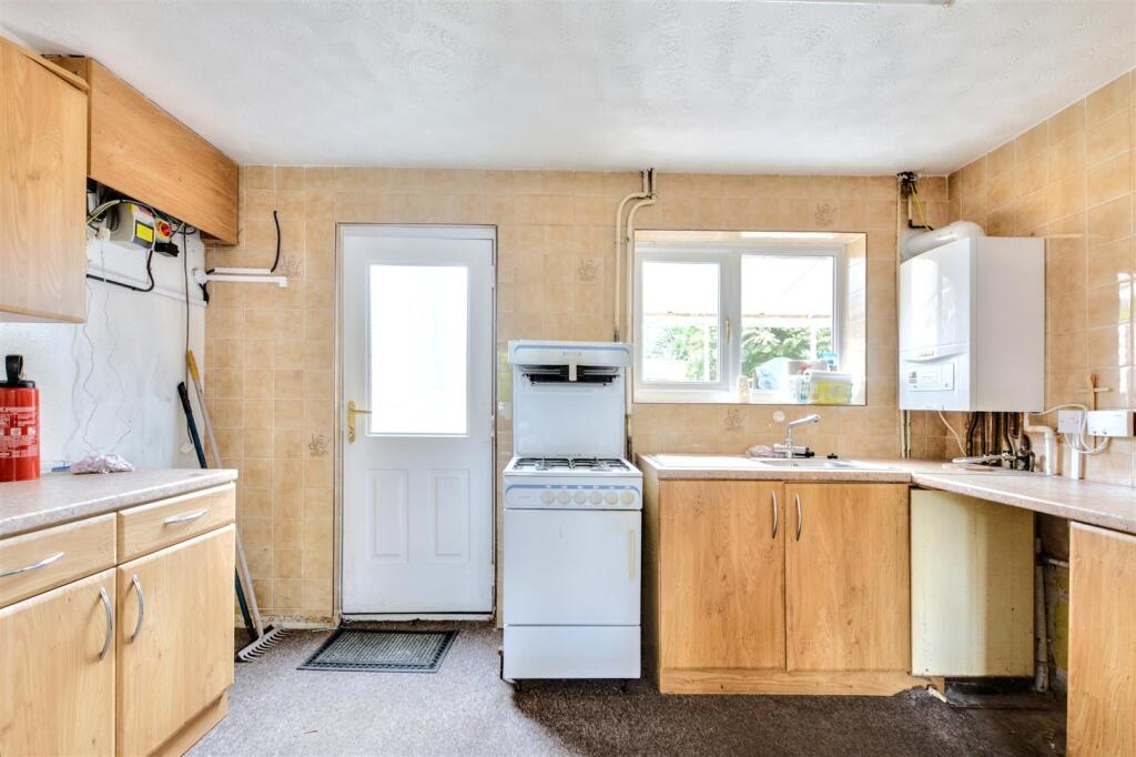 Kitchen_1.jpeg