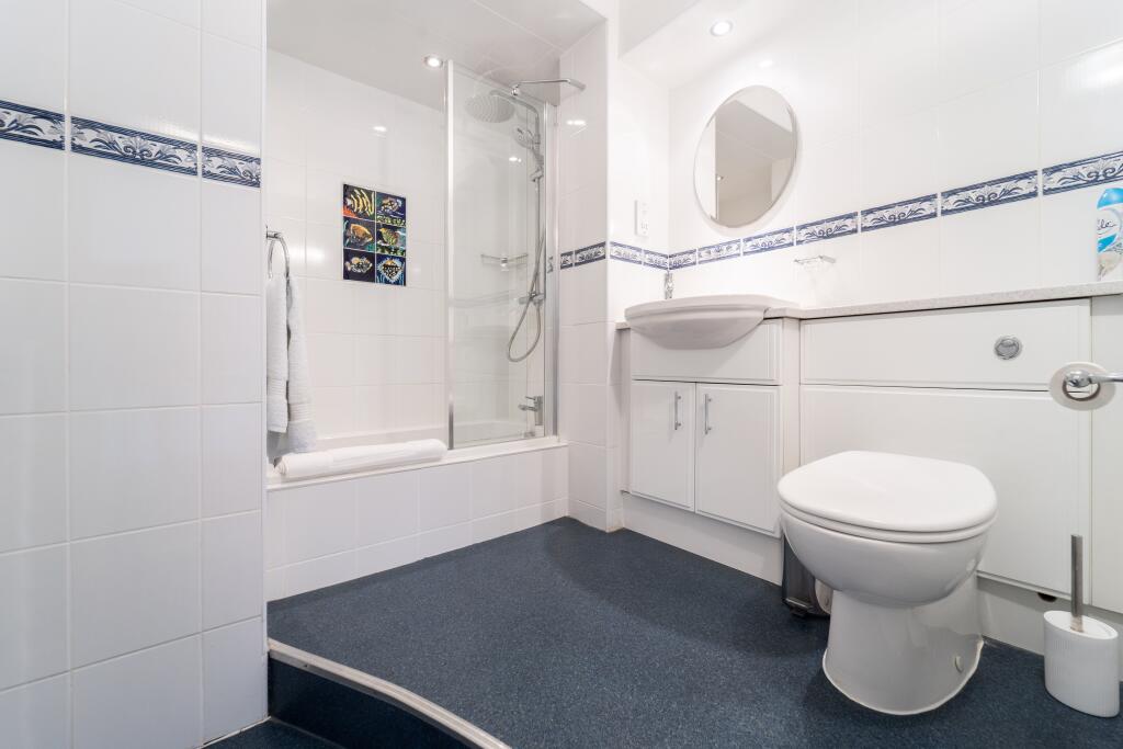 Family bathroom
