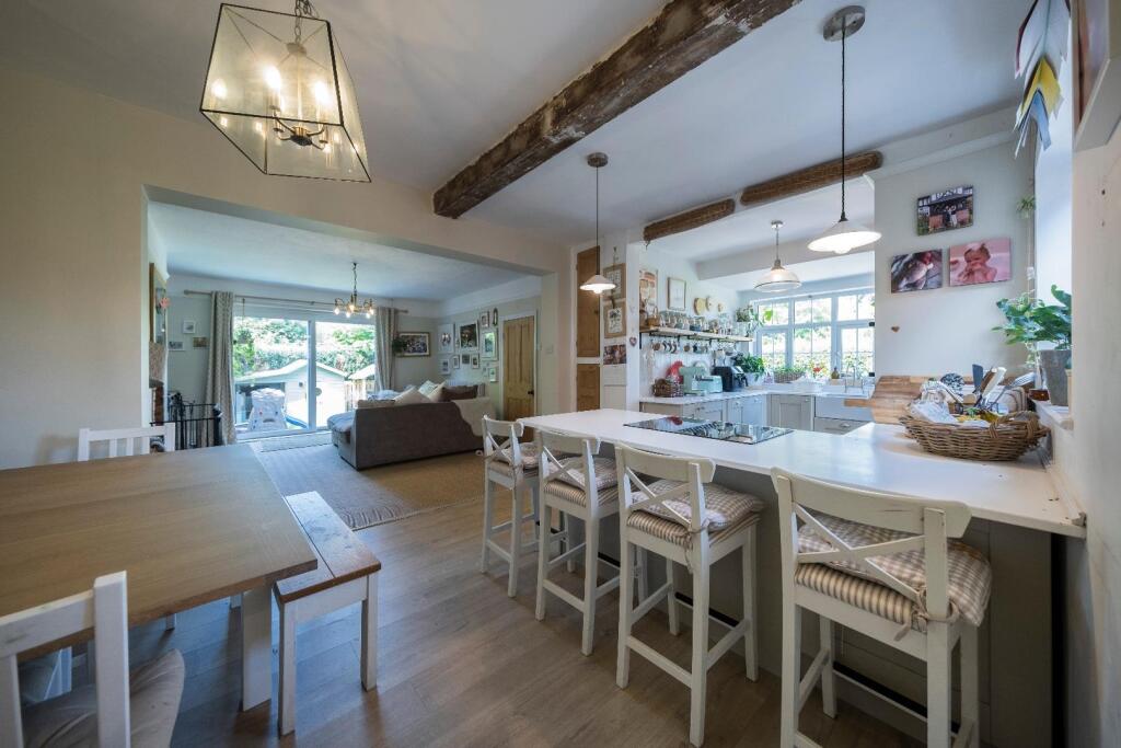 3 Manor Cottages-006.JPG