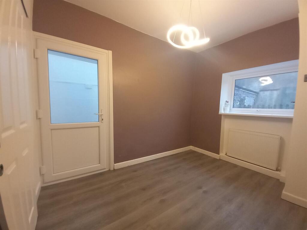 5 Calf Street Breakfast Room.jpg