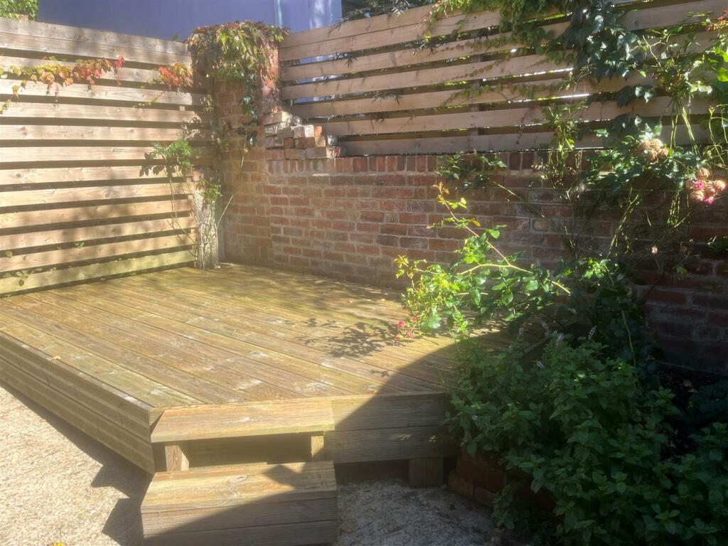 garden.jpg