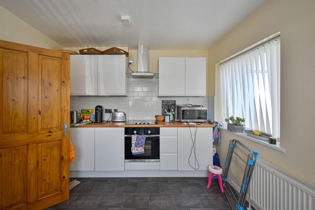 Kitchen 4
