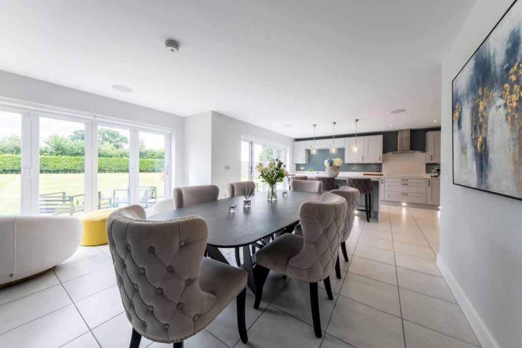 5 Grange Close-009.jpg