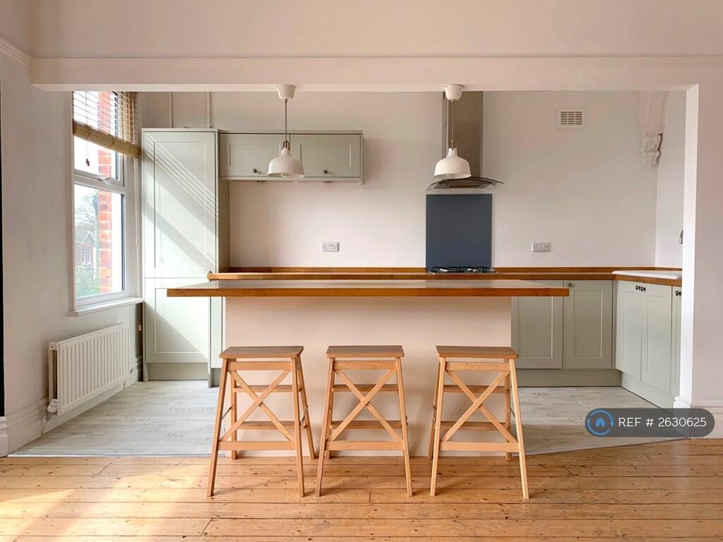 Kitchen / Living Space