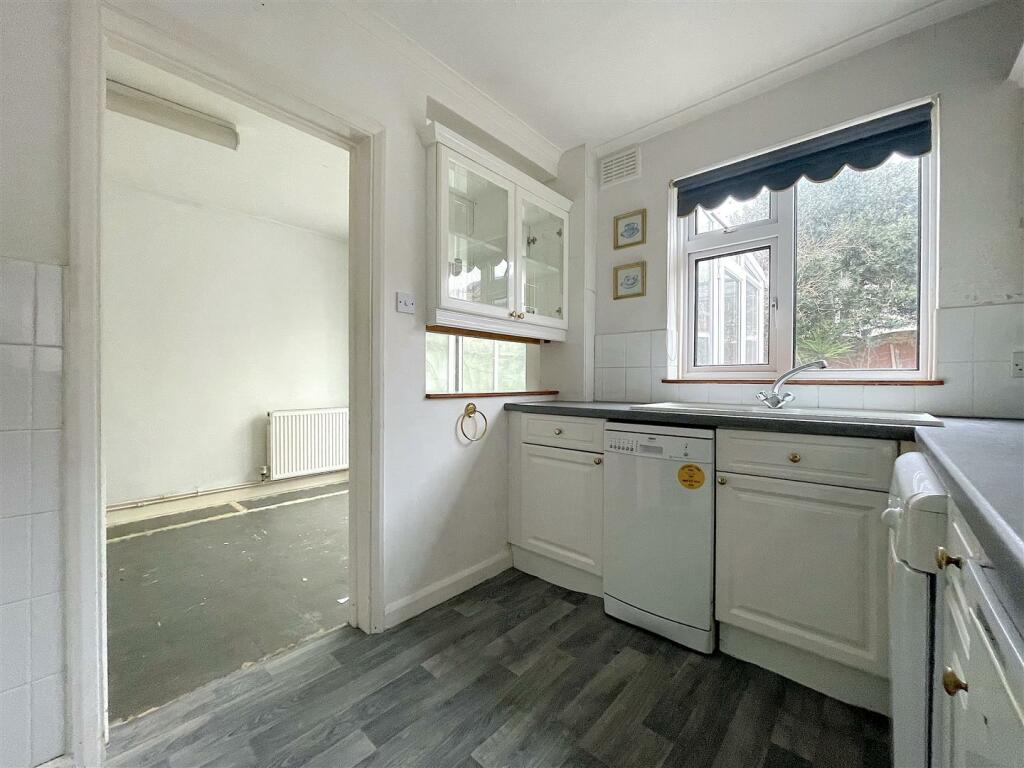 Kitchen (3).jpeg