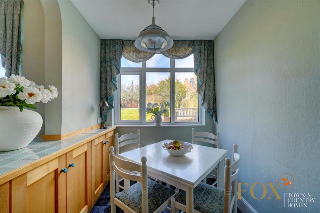 2 St Catherins Hill (30).jpg