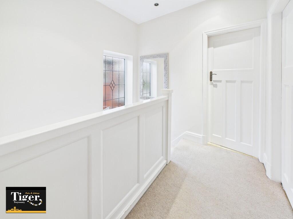 CAM02176G0-PR0777...