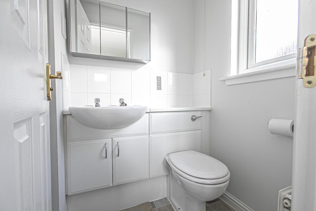 ENSUITE SHOWER ROOM