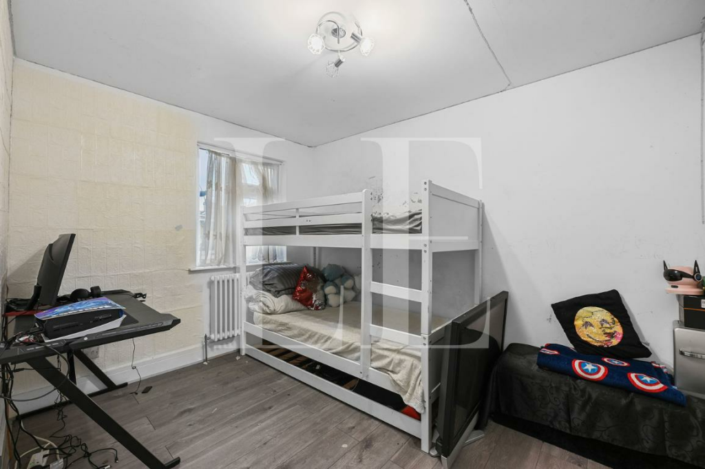 Haselbury Road (19).png