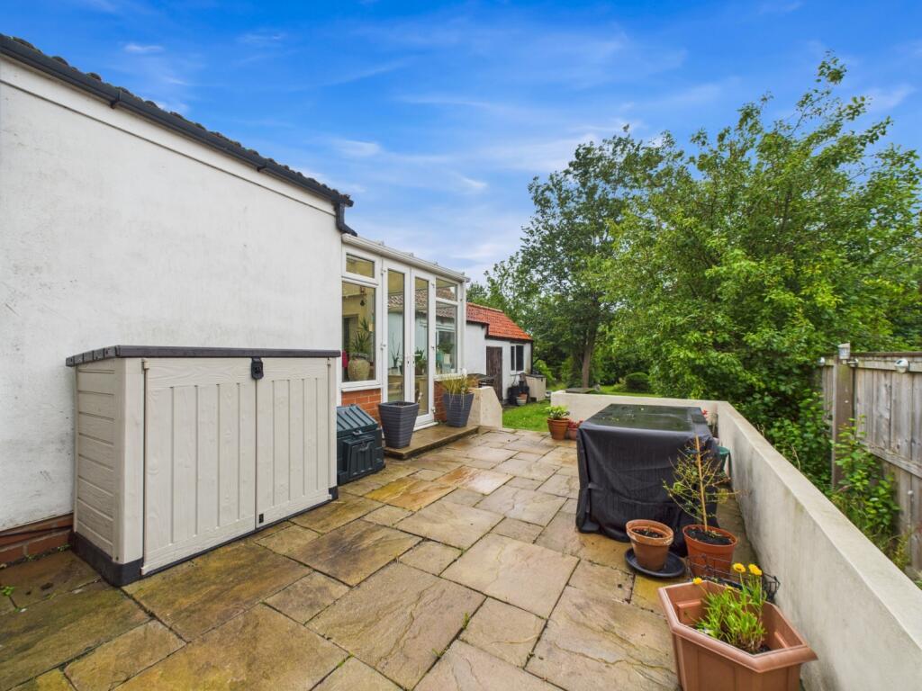 CAM02195G0-PR0081-STILL049