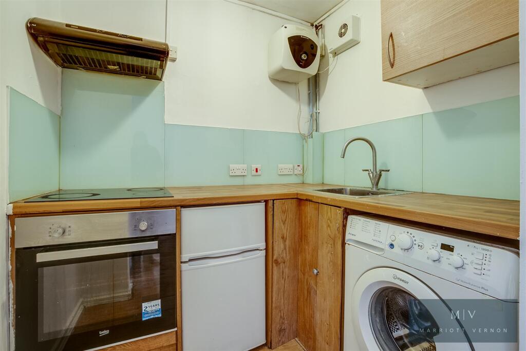 Penceat Court 13 MV-5.jpg