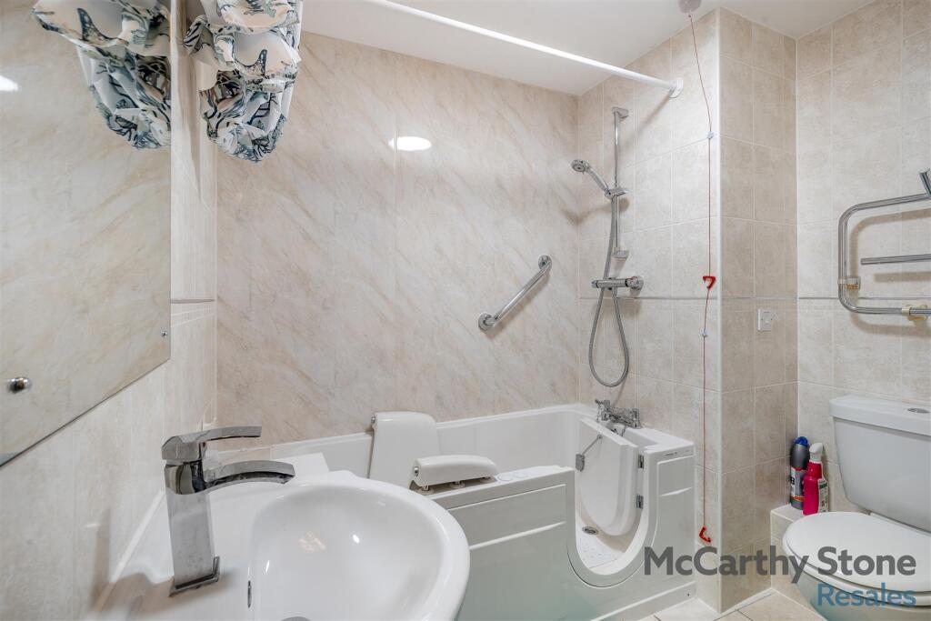 8649936-interior17.jpg