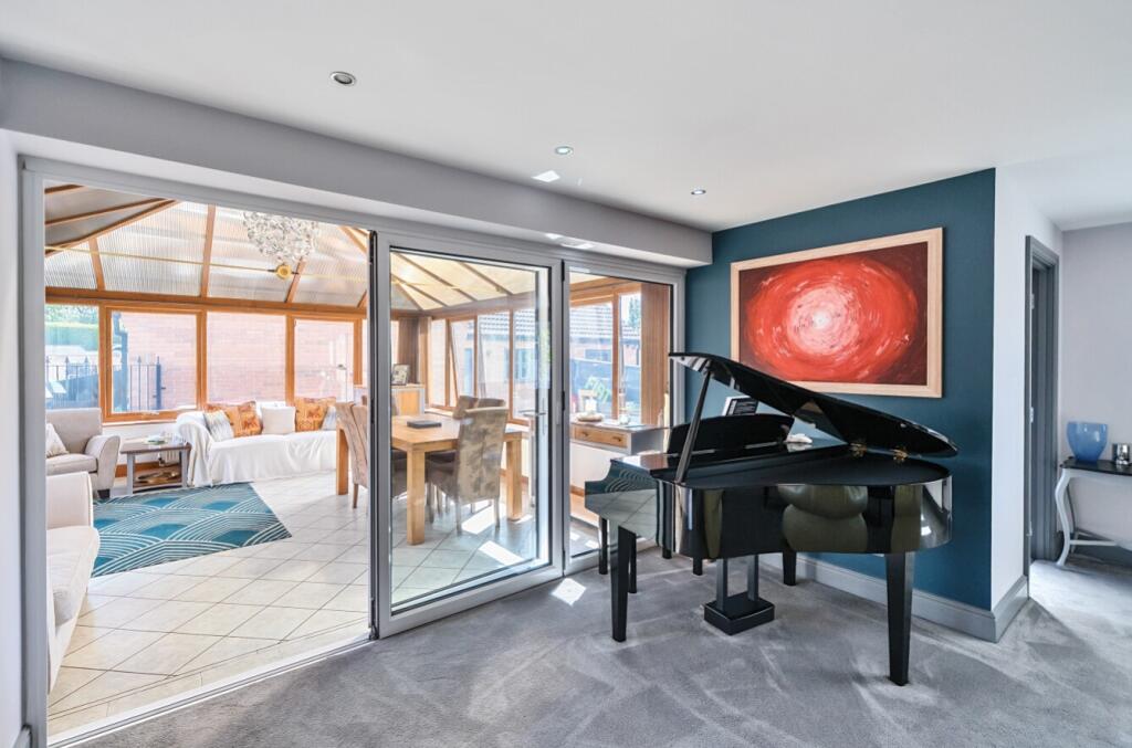 Lounge into Conservatory