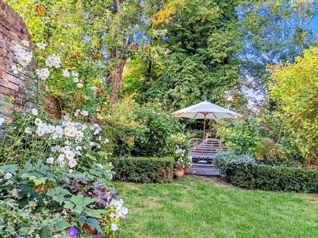 Pretty Garden