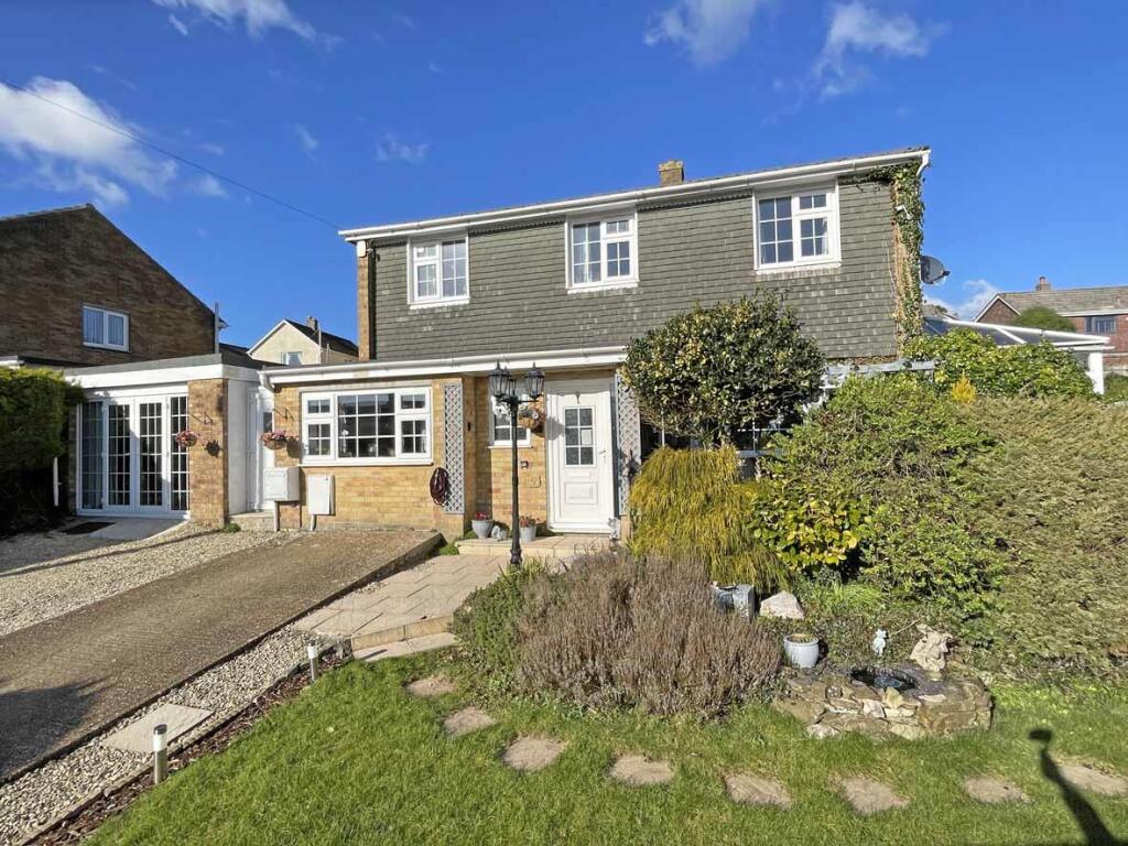 Drax Gardens 23 Front 2.jpg