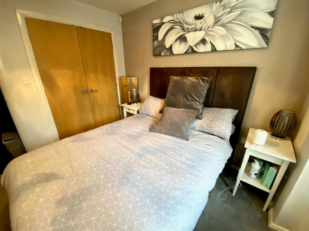 the coachings 4 bed 1.jpg