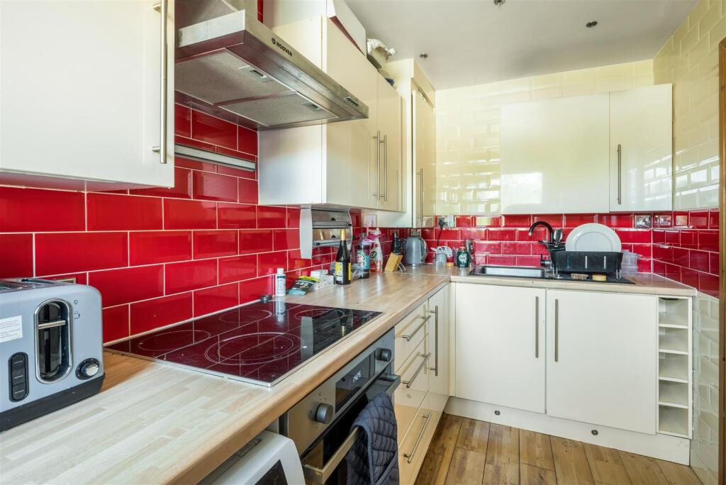 15 Hillcroft High res-2.jpg