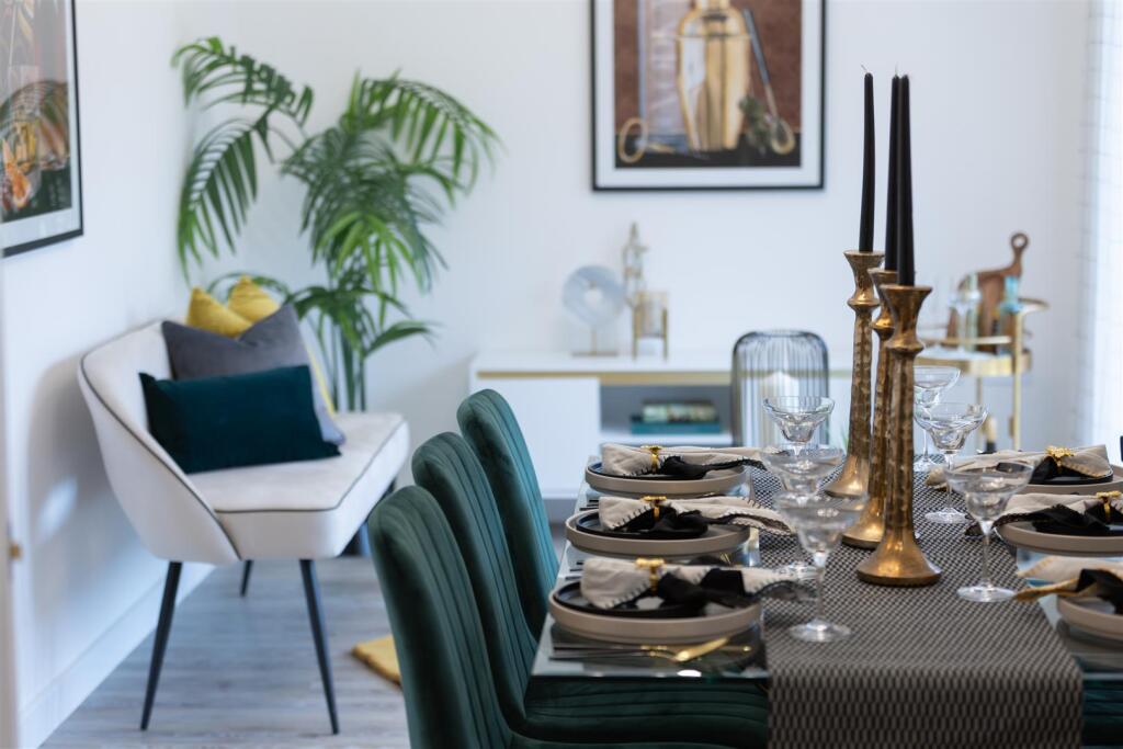 Crest Nicholson (2).jpg