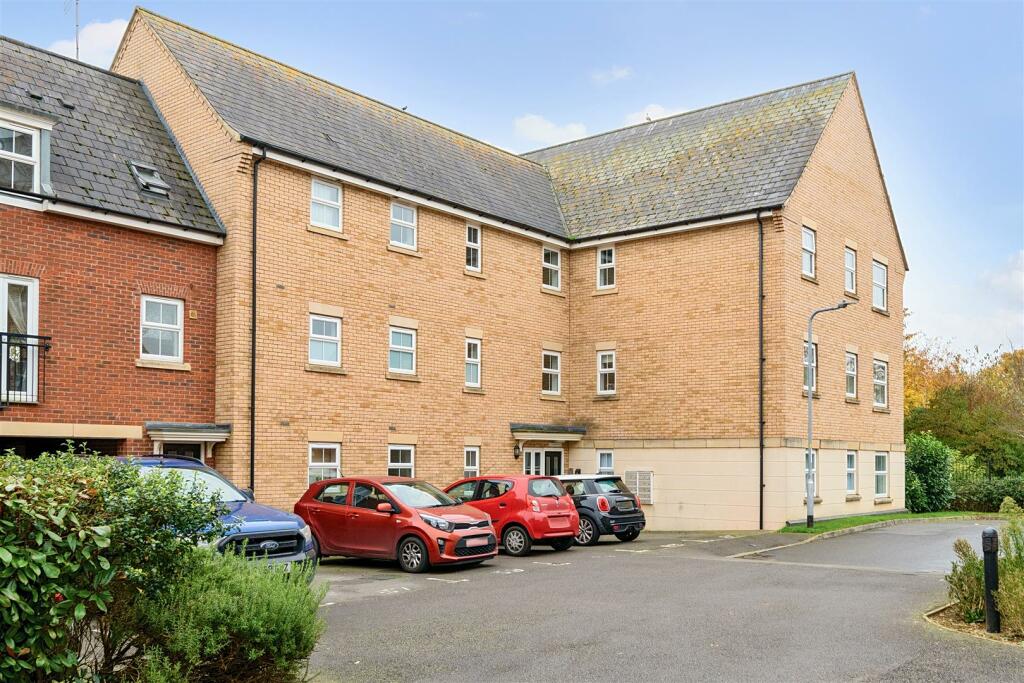 73 Alchester Court, Towcester (11).jpg