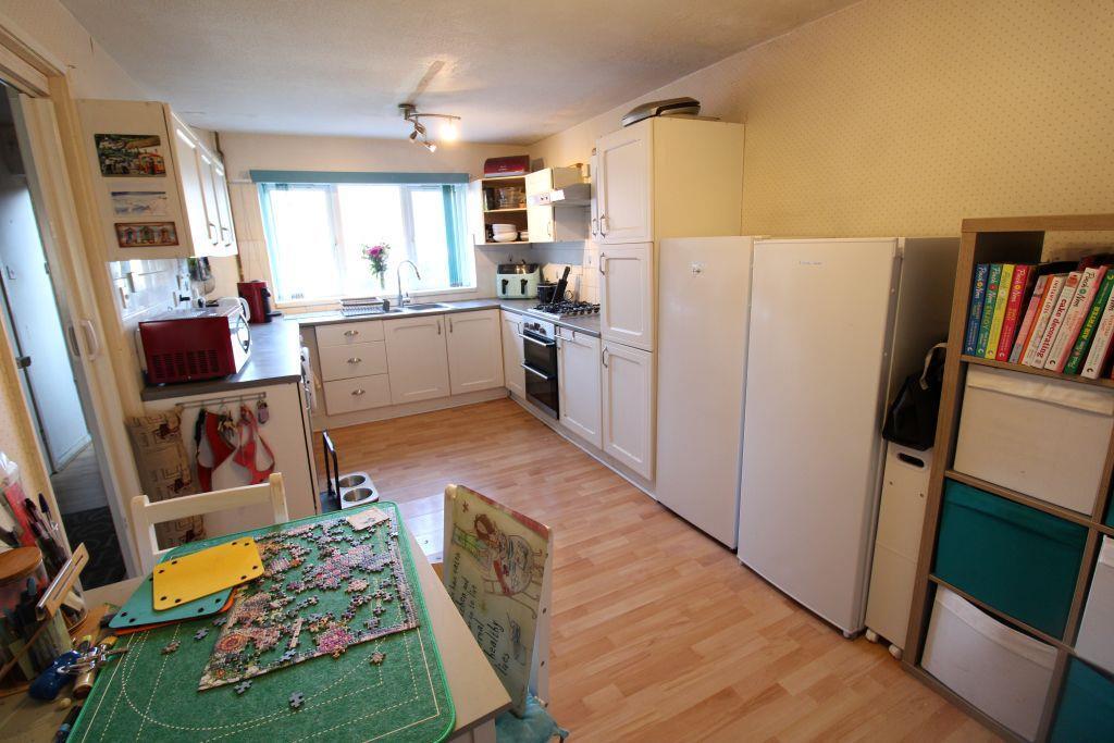 KITCHEN DINER.JPG