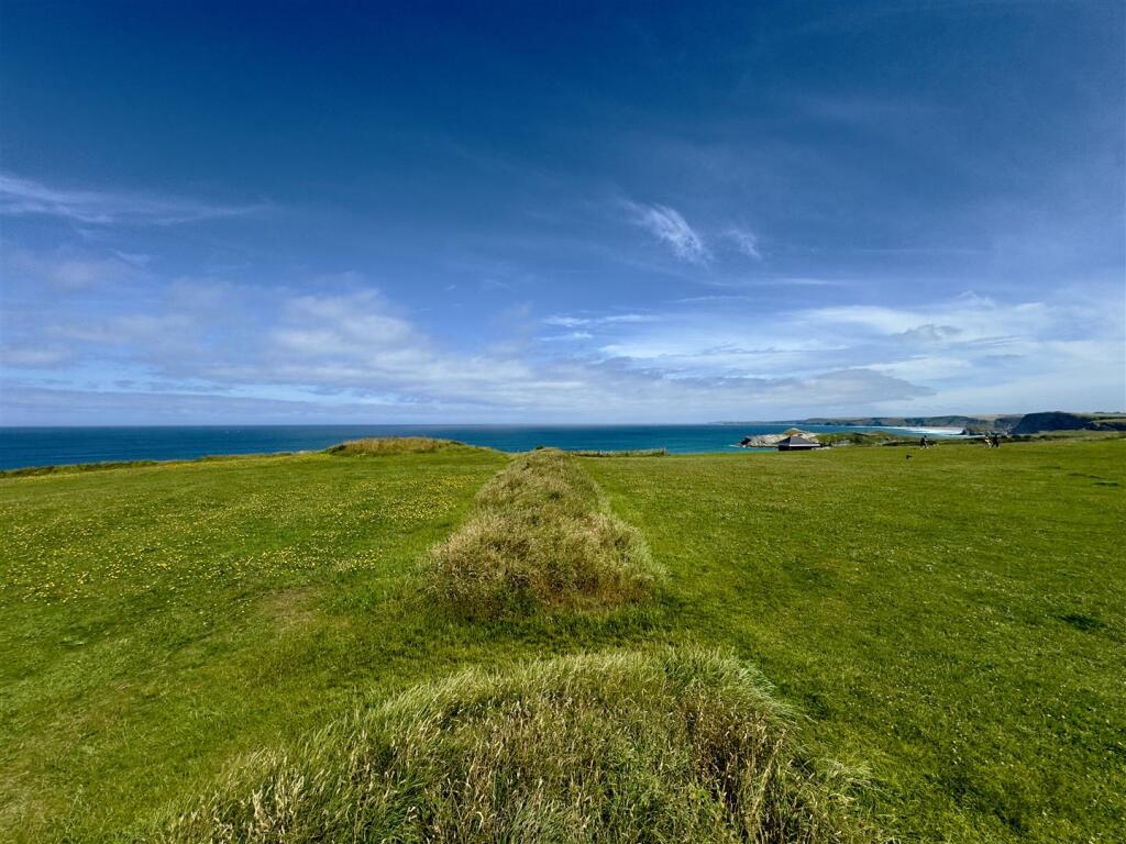 Barrowfields and North Cost View