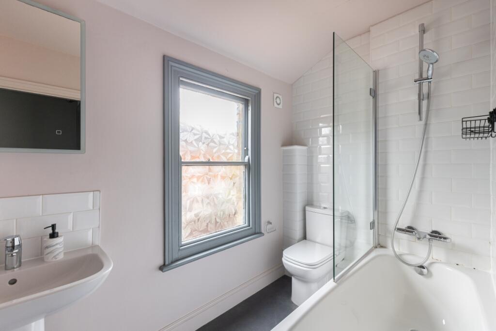 101207_104A-Islip...