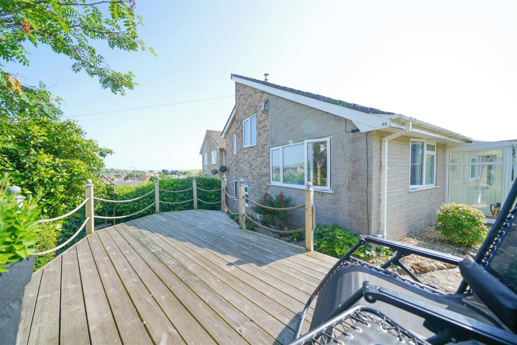 Brun Garden side.png