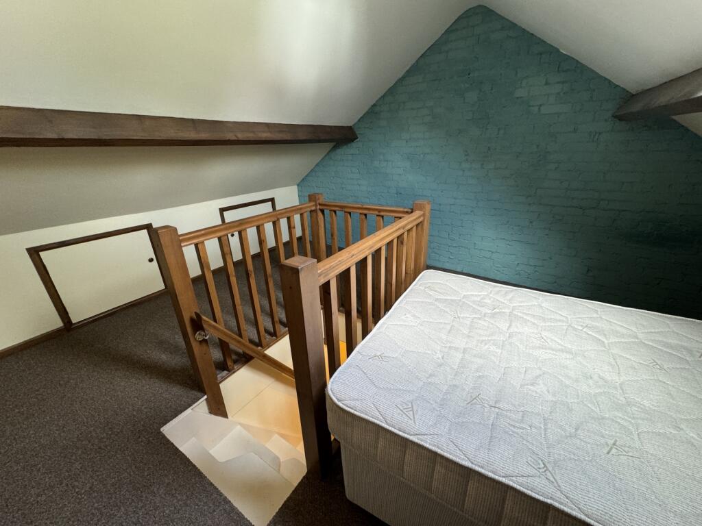 76 Old Town Street -  loft room(1)