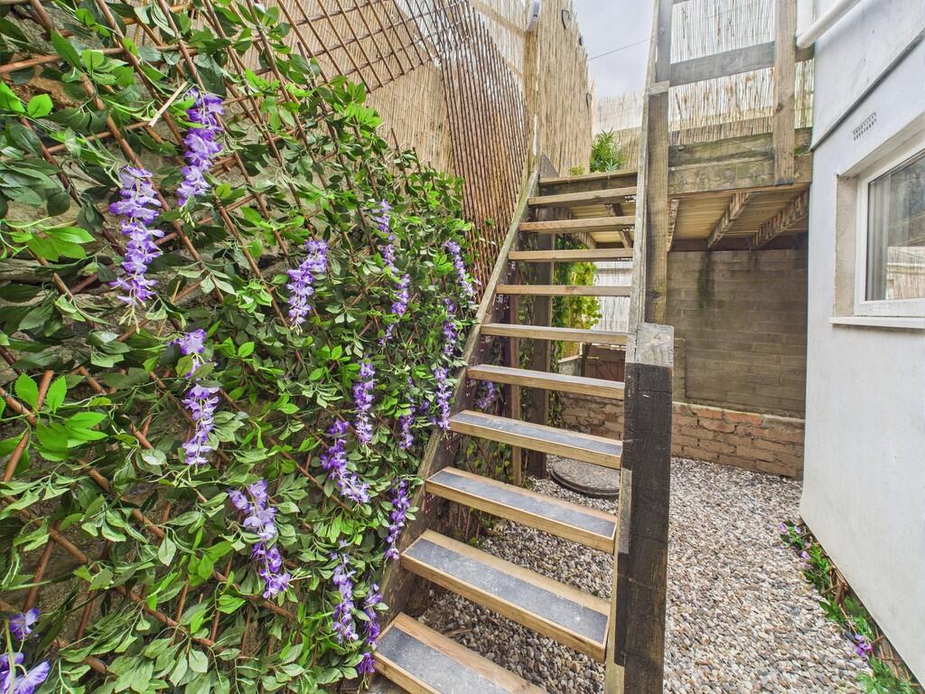 CAM02089G0-PR0504...