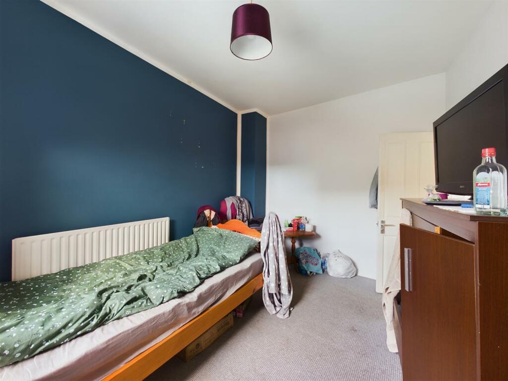 Bedroom 2.jpg