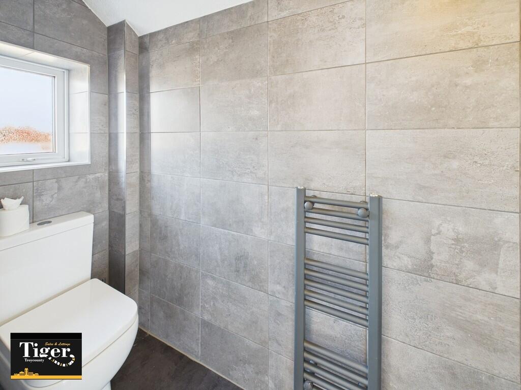 CAM02176G0-PR0509...