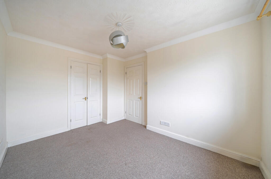 1368813-6-68ef6c4...