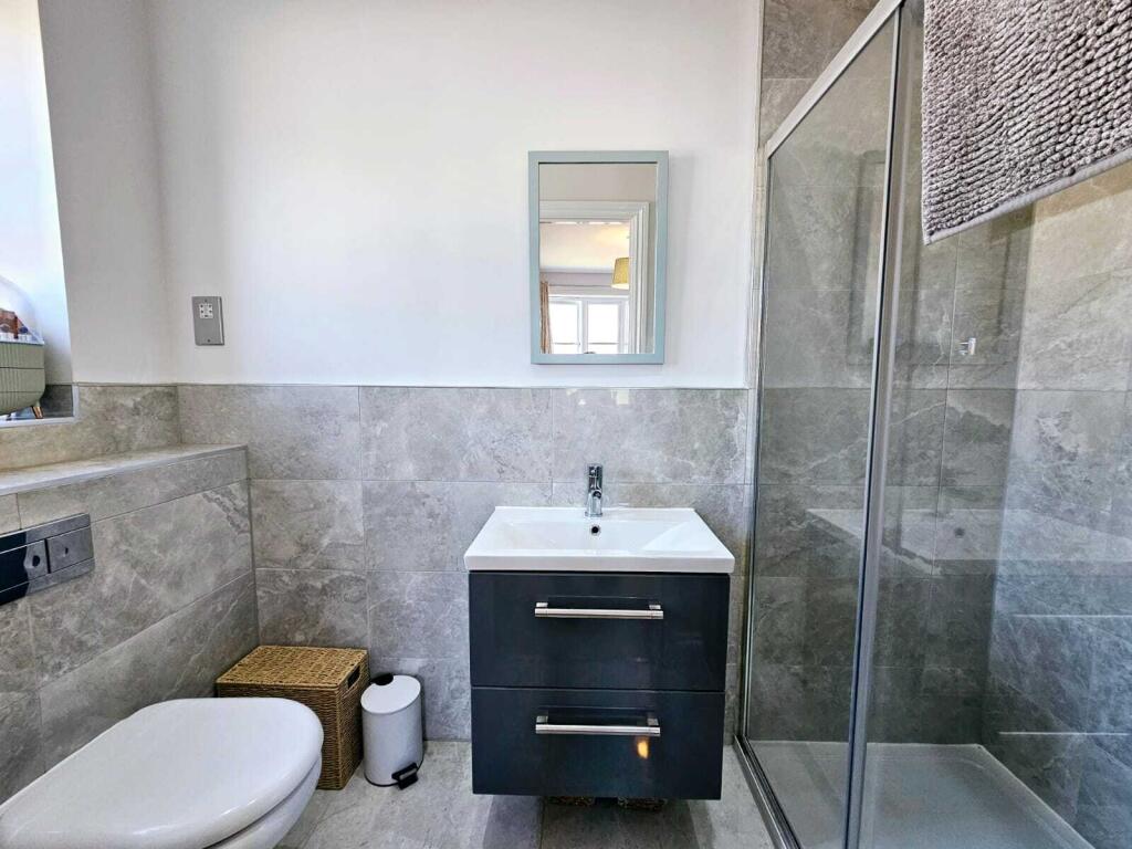 fff2942d-8bc8-4c80-b788-2c4d036f7903