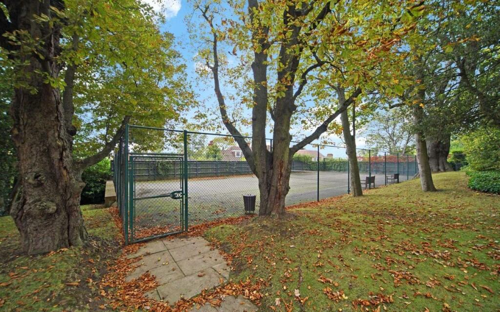 q-ptyccg7uw8p0_3iknj-2