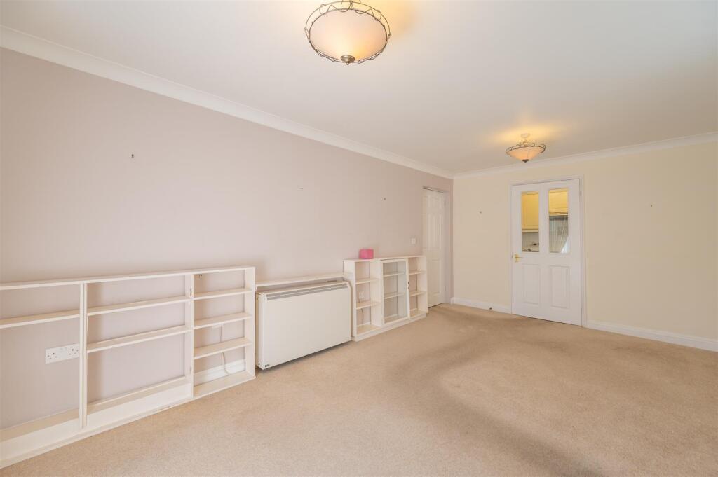 Flat 5 Bank House 25 14.jpg