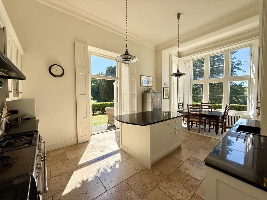 Kitchen/ Breakfas...