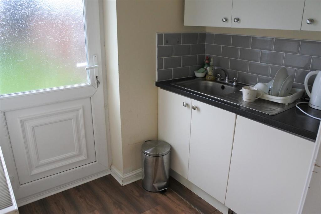 Utility Room.JPG