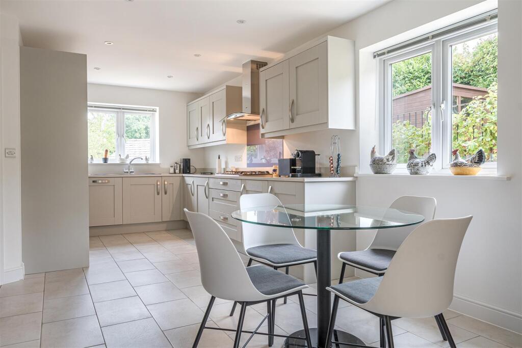 3. 1339936-19-689c545cb8abe.jpg