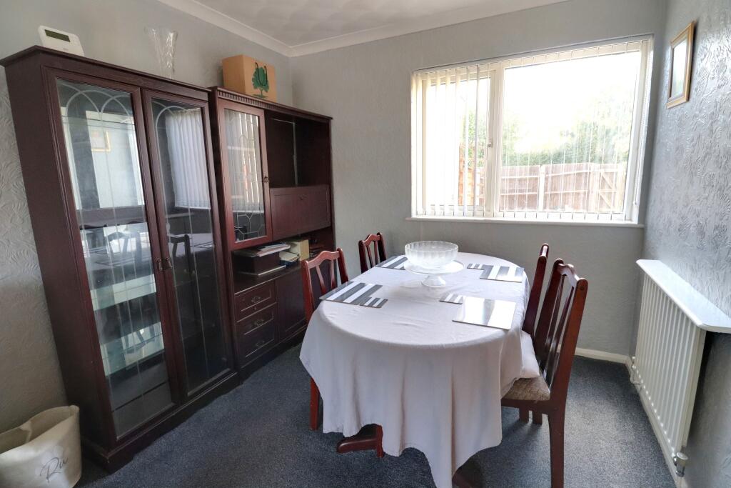 LOUNGE/DINER
