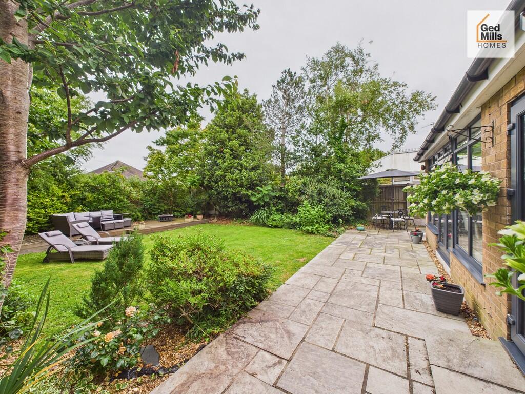 CAM04261G0-PR0076...