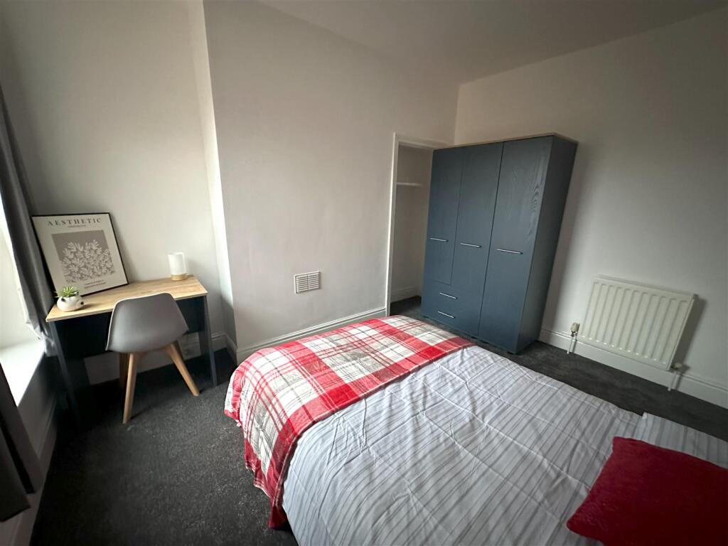 Bedroom 3 2.jpg
