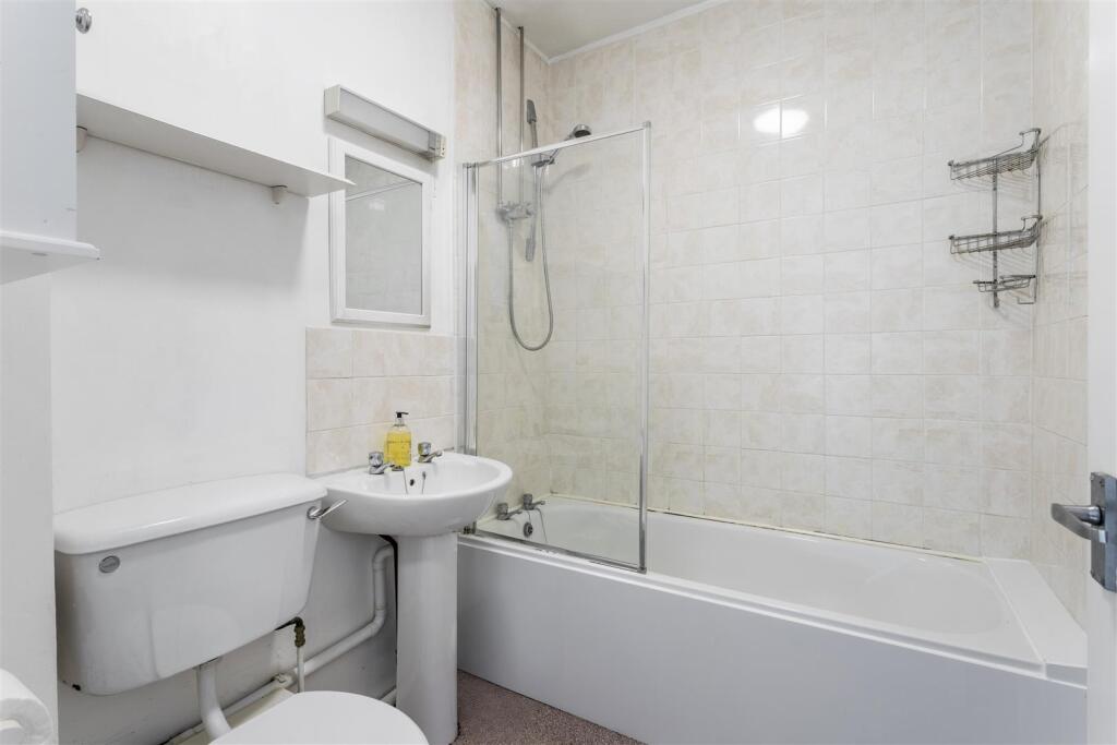 Flat 4, 30 Buckingham Street-15.jpg