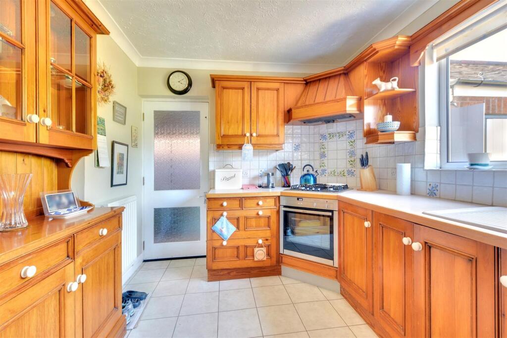 Kitchen_3.jpeg