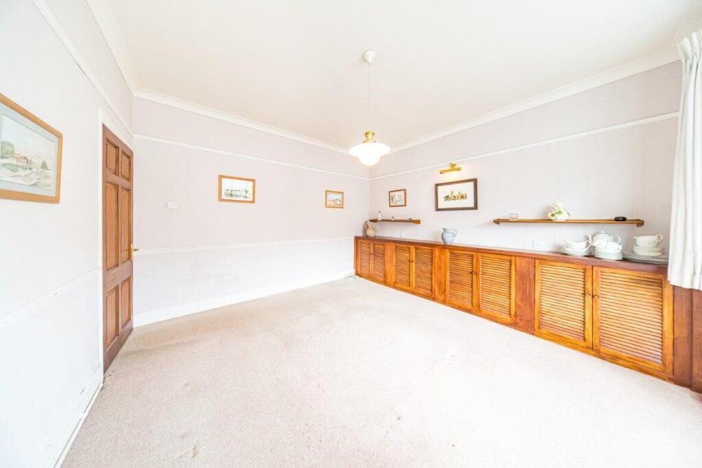 139 st. james road lounge.jpg