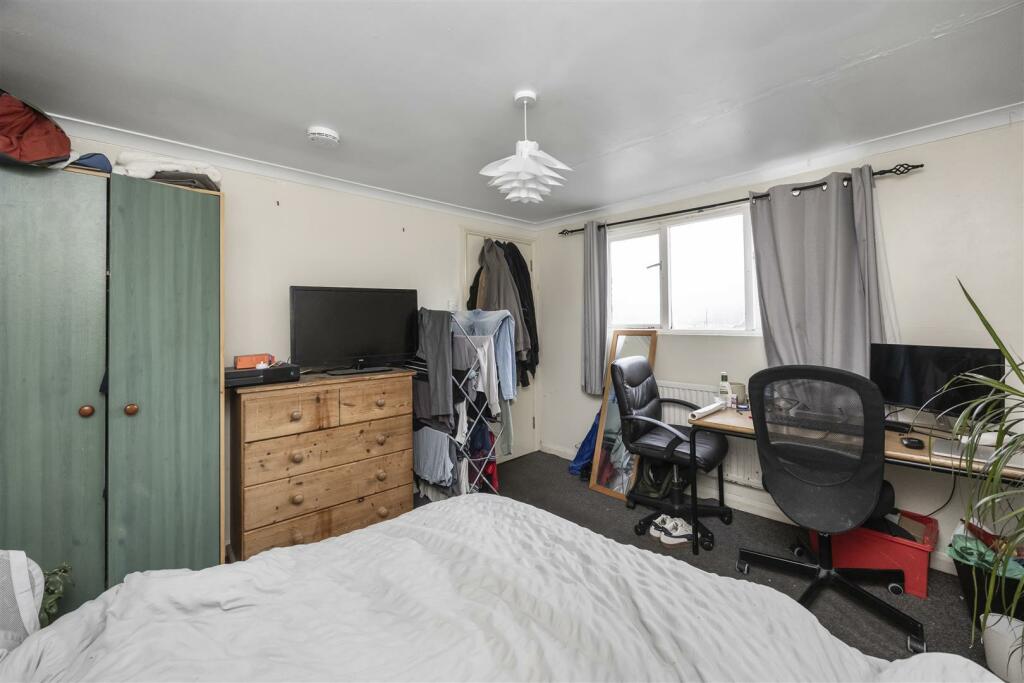 20 viaduct road_081124_01.jpg