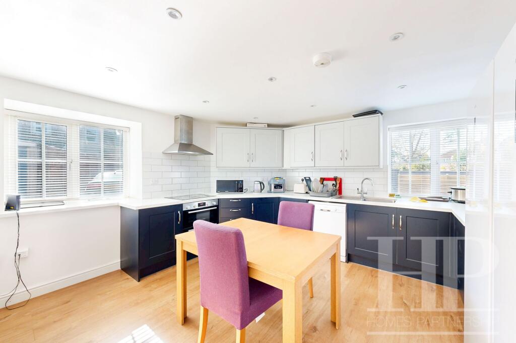 Communal Kitchen / DiningArea