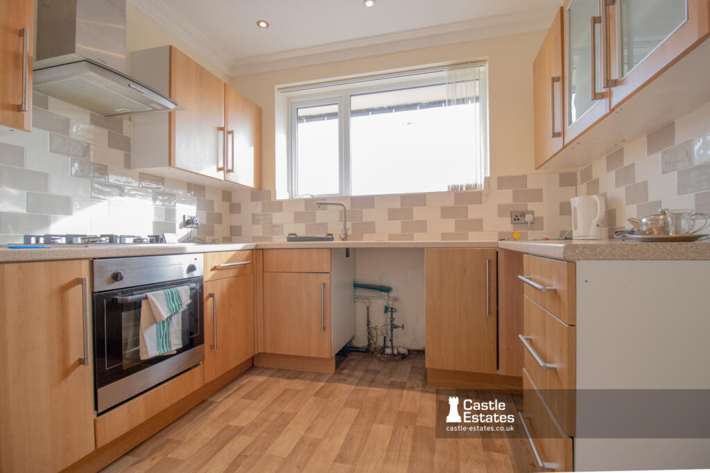 Kitchen &amp; Dinning