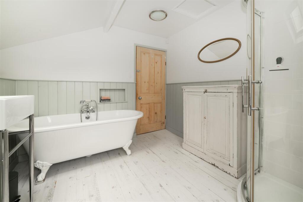 Bathroom-2.jpg