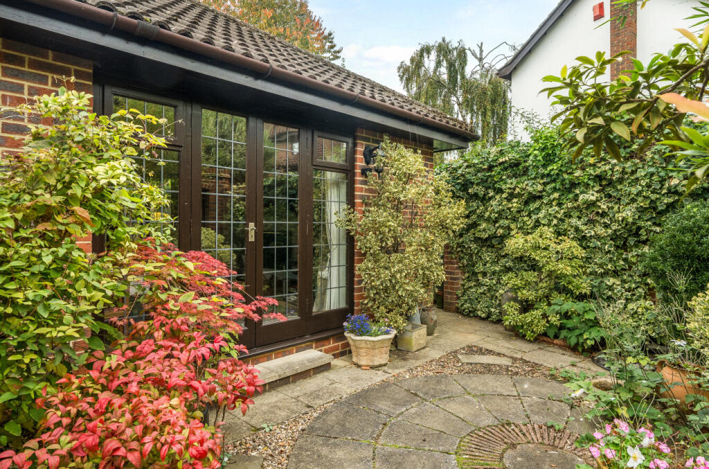 1369036-9-68f20f1...